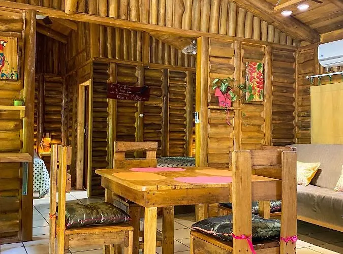 Lamaite Hotel Sámara