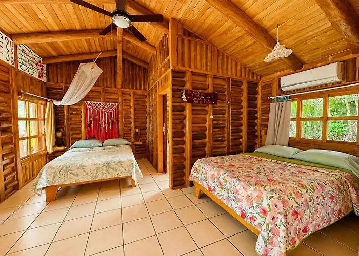 Lamaite Hotel Sámara
